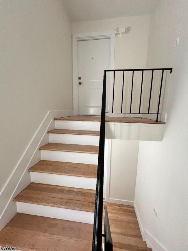 Building Photo - 72 69th St