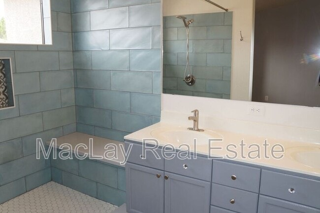 Building Photo - 1115 W Windjammer Dr