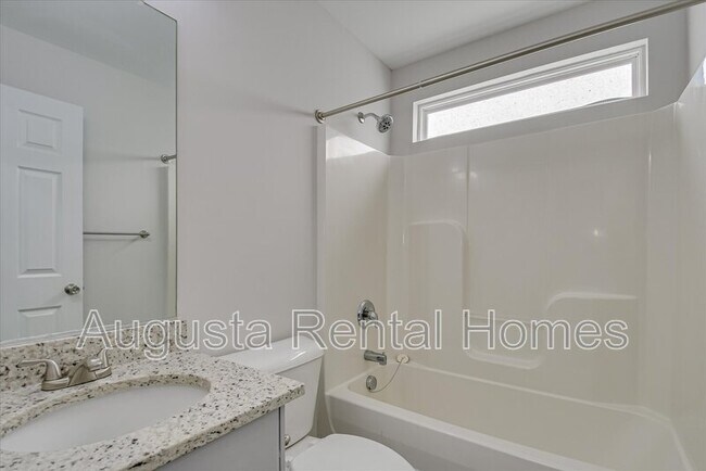 Building Photo - 4728 Laural Oak Dr