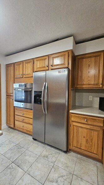 Building Photo - 728 W 800 S