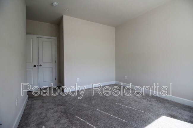 Building Photo - 14911 River Walk Way