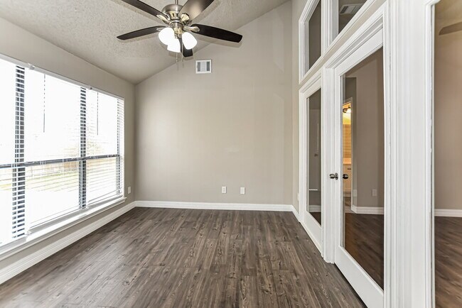 Building Photo - 7410 Aberdeen Dr