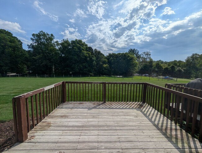 Building Photo - 63660 Hidden Ridge Ct