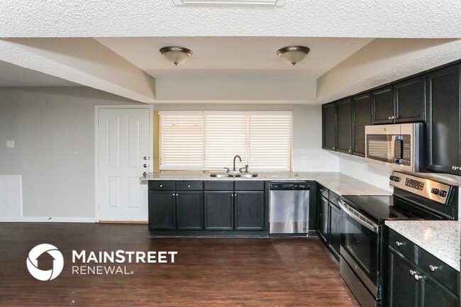 Building Photo - 710 Bluebonnet Dr