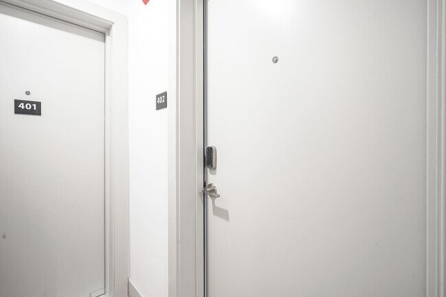 Building Photo - 2654 Coral St