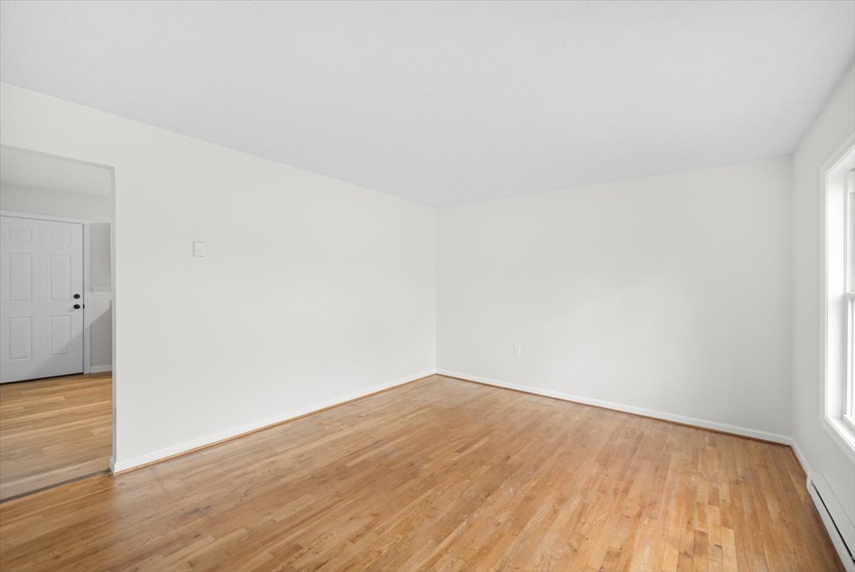 Building Photo - 513 Buckingham Dr