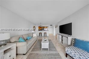 Primary Photo - 7928 West Dr