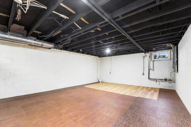 Building Photo - Available Now – Move-In Ready Paoli Gem With Updated Finishes, Loft Space & Parking
