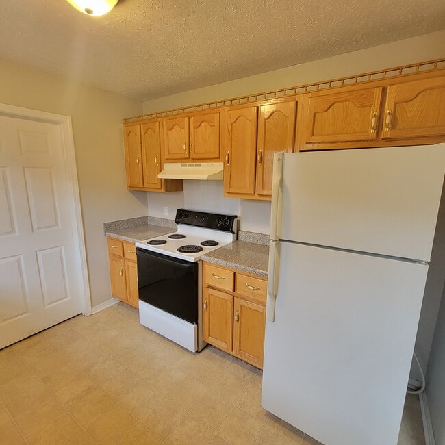 Building Photo - 1616 Linda Ave