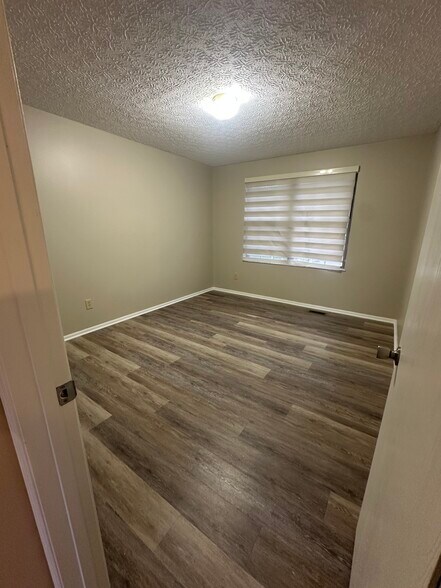 Building Photo - 3303 Windridge Dr