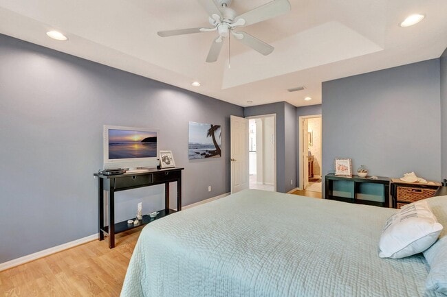 Building Photo - 14211 W La Sedona Cir