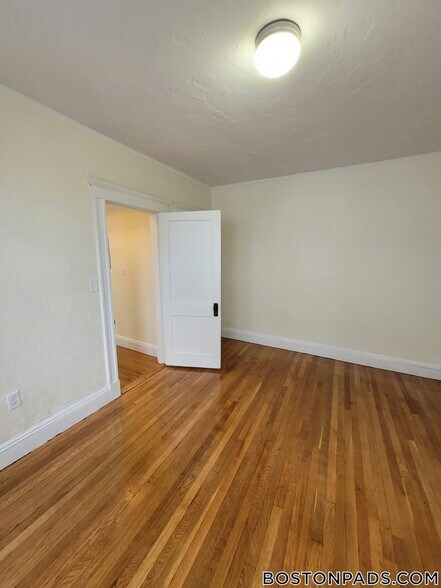 Building Photo - 1163 Boylston St