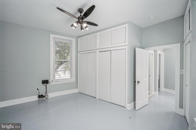 Building Photo - 4373 Cresson St