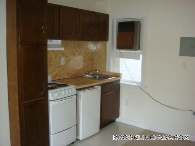 Building Photo - 1223 Beacon St