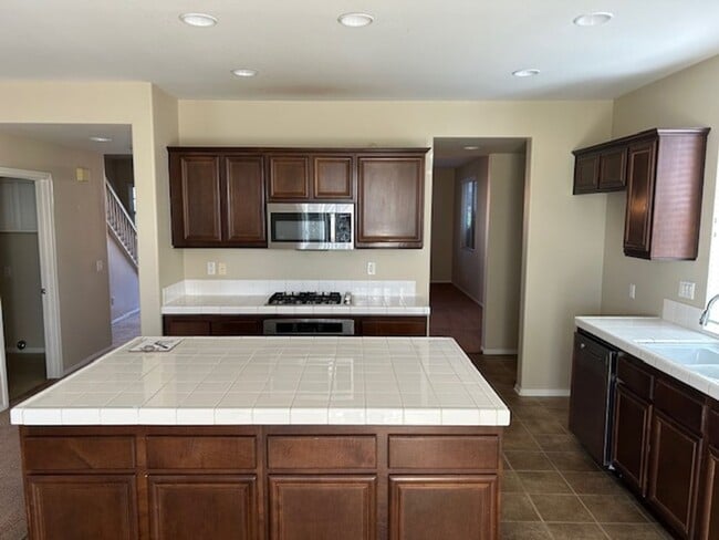 Building Photo - 29585 Peacock Mountain Dr