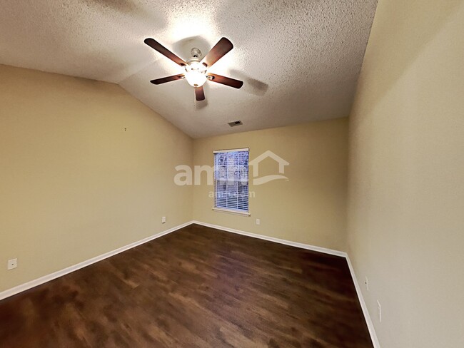 Building Photo - 14921 Ashlight Dr