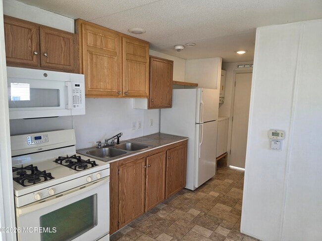 Building Photo - 469 S Green St