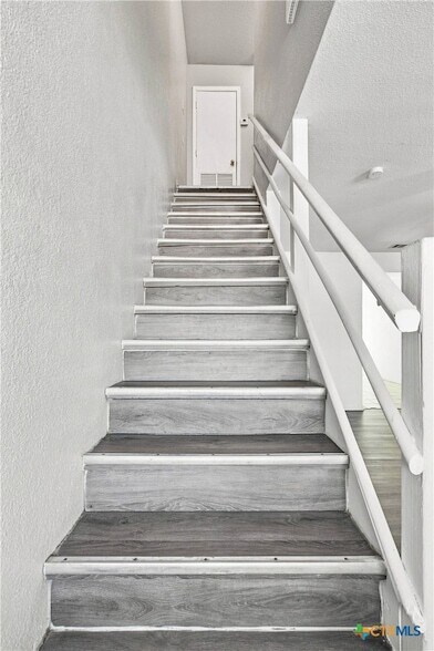 Building Photo - 3410 Victoria Cir