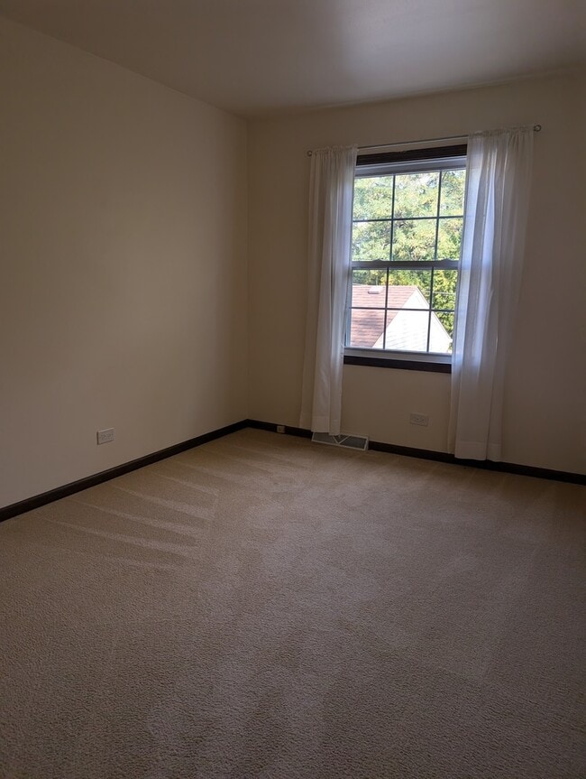 Building Photo - 1535 Wedgefield Cir
