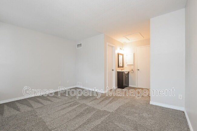Building Photo - 1031 Milo Cir