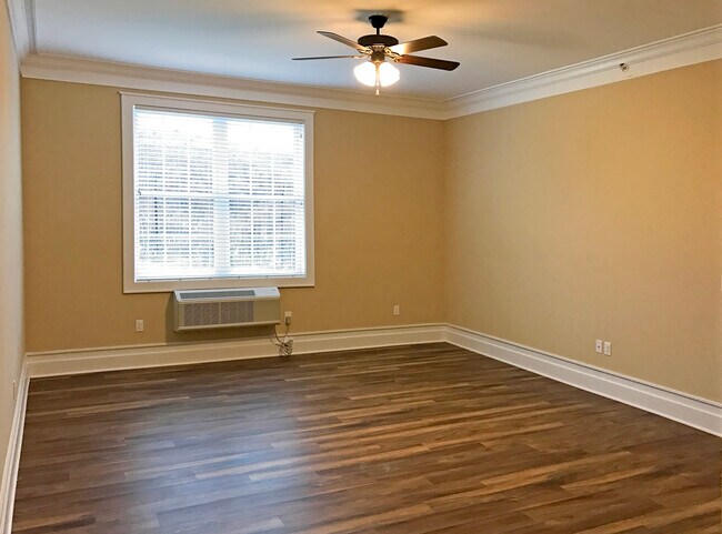 Building Photo - 20 Boulder Hills Boulevard