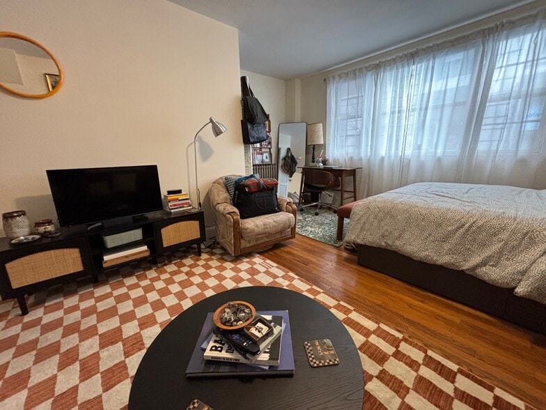 Building Photo - 28 Myrtle St