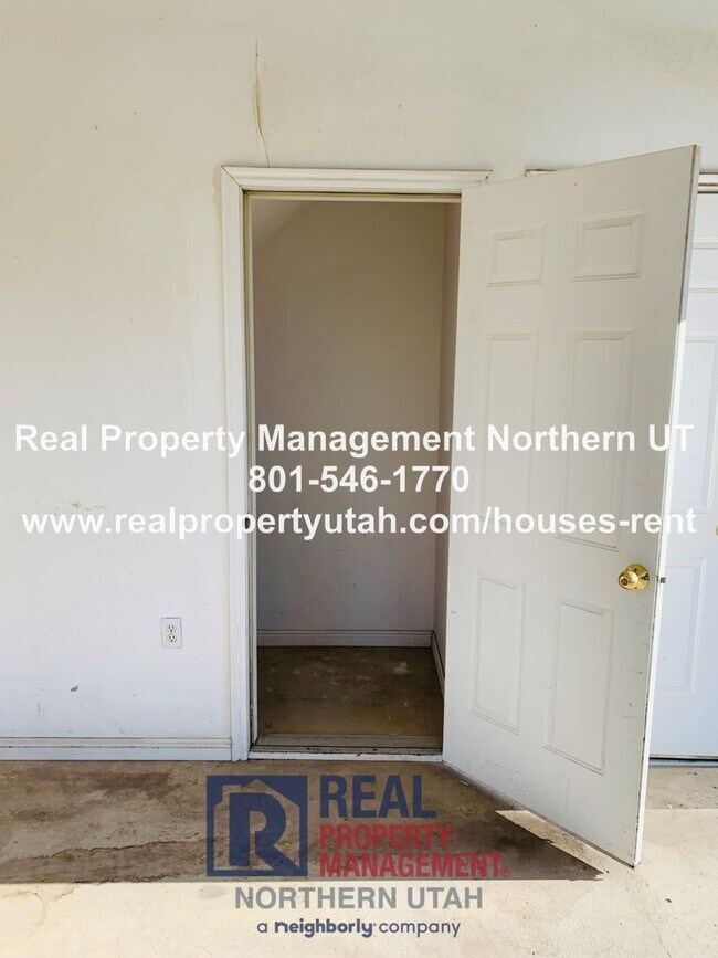 Building Photo - 2149 N 4650 W