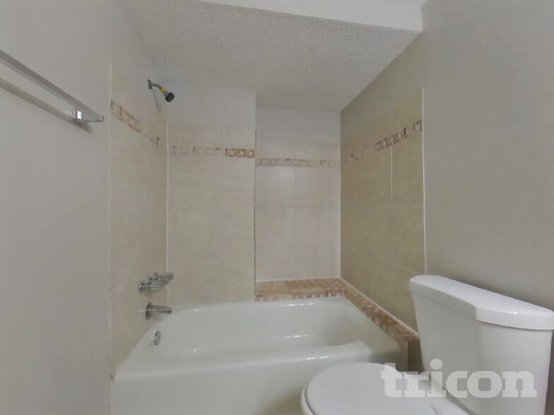 Building Photo - 3926 Cochise Terrace