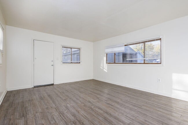 Building Photo - 30061 Hazelwood St