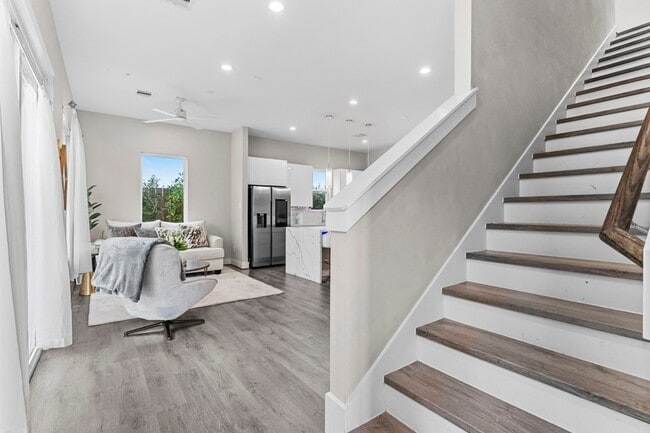 Building Photo - 851 Prosper St