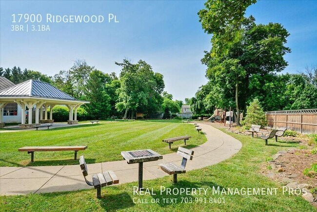 Building Photo - 17900 Ridgewood Pl