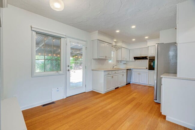 Building Photo - 3333 SE 167th Ave