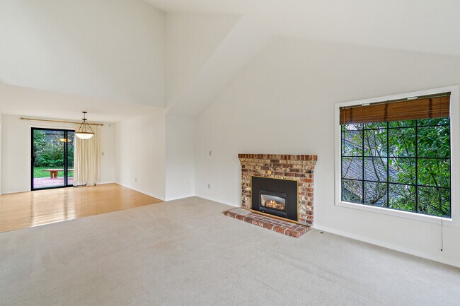 Building Photo - 4219 212th Ave NE