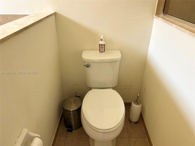 Building Photo - 422 SE 34th Terrace