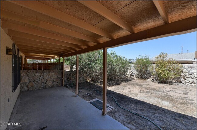 Building Photo - 10711 Ivanhoe Dr