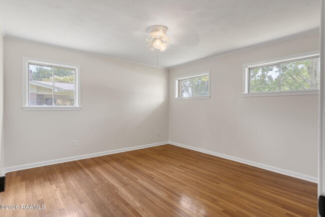 Building Photo - 209 Karen Dr