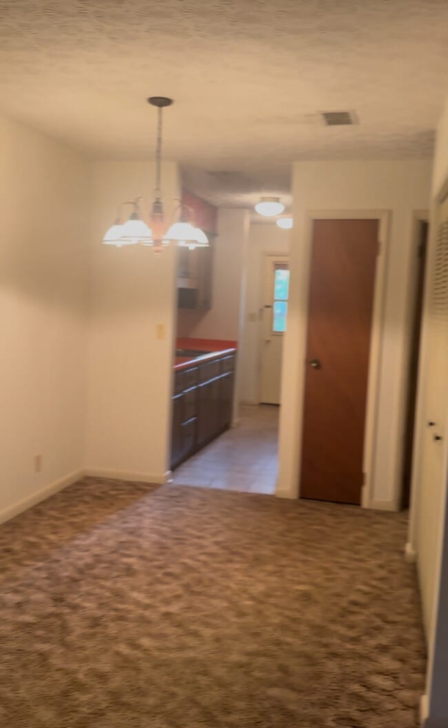 Building Photo - 220 Laurel Ave