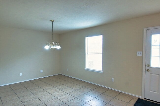 Building Photo - 7419 Kennemer Dr