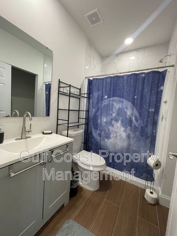 Building Photo - 681 Windermere Dr