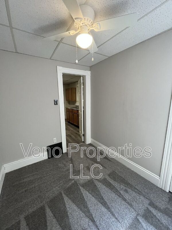 Building Photo - 25 William St