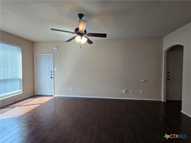 Building Photo - 292 Rosalie Dr