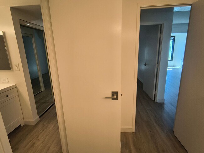 Building Photo - Newly Renovated Spacious 1BD/1 BA Property Available for Rent!!!