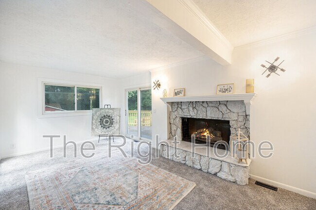 Building Photo - 3918 S 14th St