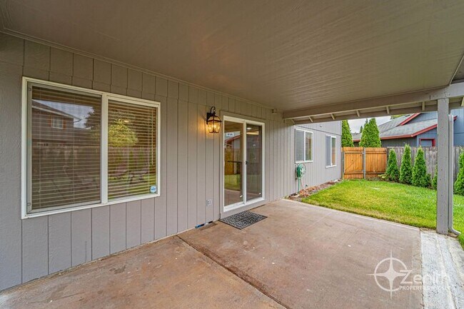 Building Photo - 10404 NE 65th Ave