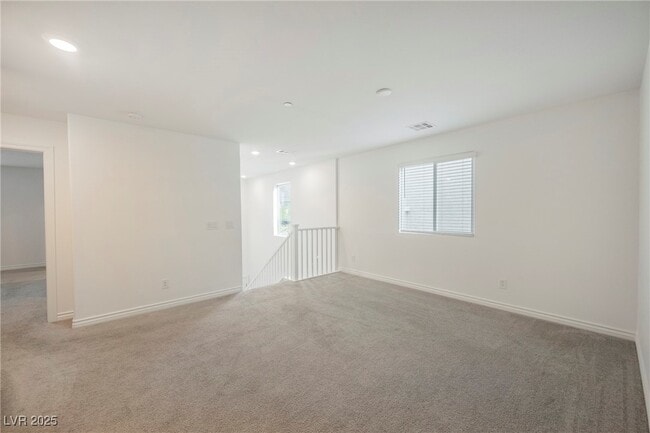 Building Photo - 376 Yellow Finch Ln
