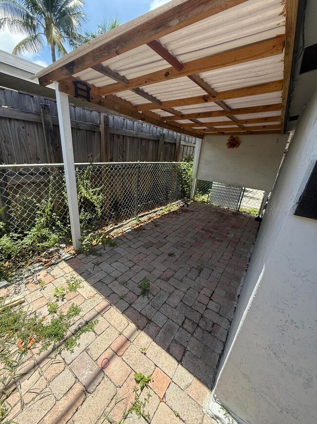 Building Photo - 5604 Garden Ave