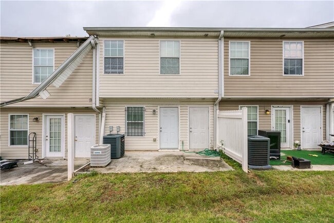 Building Photo - 2913 Vining Ridge Terrace