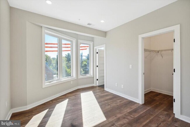 Building Photo - 3801 Hamilton St