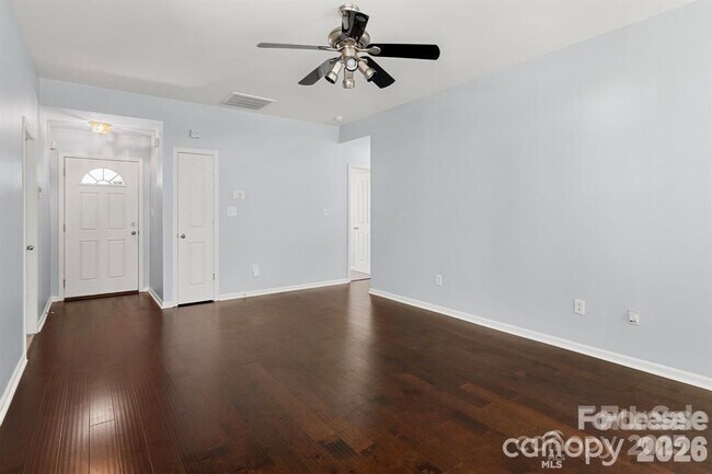 Building Photo - 6828 Ayrshire Glen Pl