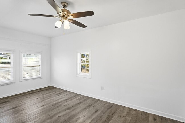 Building Photo - Ranch Style Home in Southside Savannah